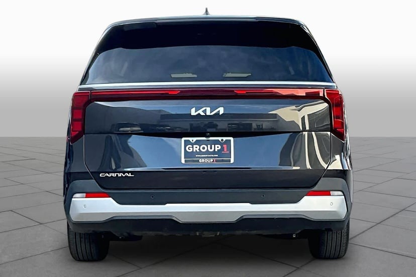 2025 Kia Carnival - Image 5