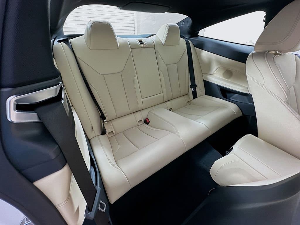 2025 BMW 4 Series - Image 28
