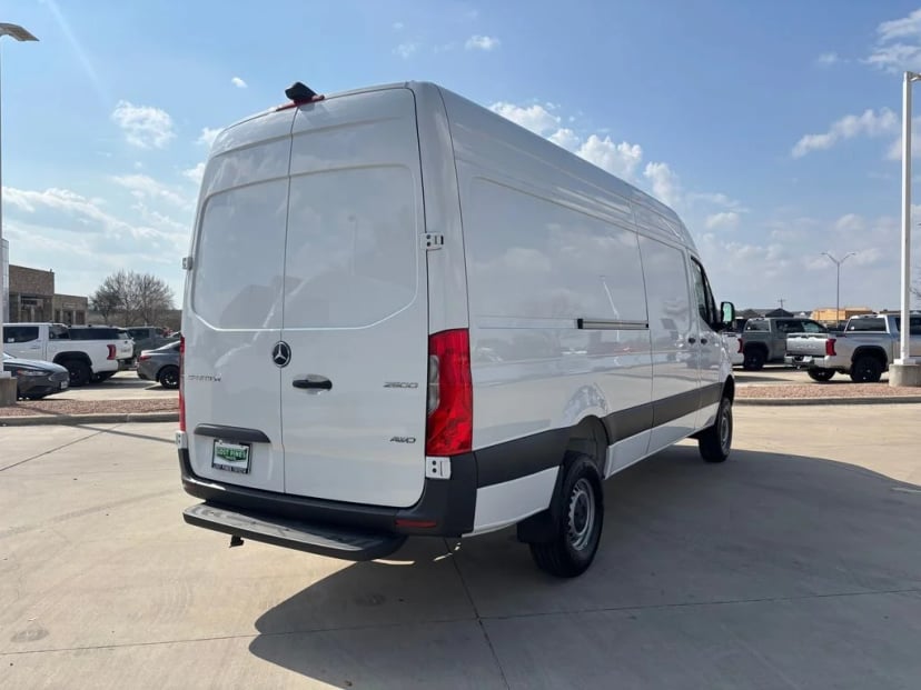2025 Mercedes-Benz Sprinter 2500 - Image 4