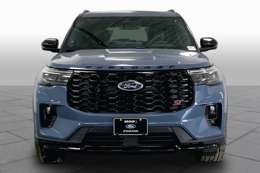 2026 Ford Explorer - Image 3