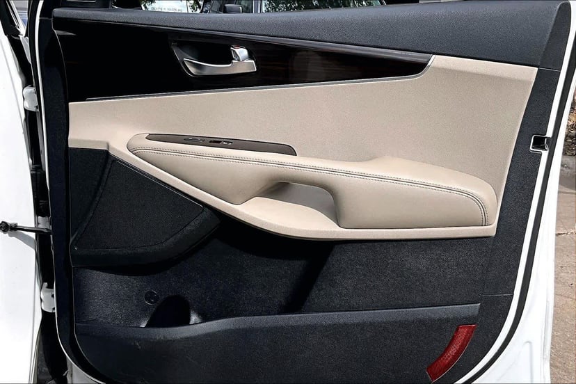 2020 Kia Sorento - Image 23