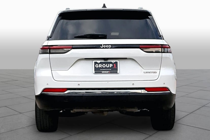 2023 Jeep Grand Cherokee - Image 5
