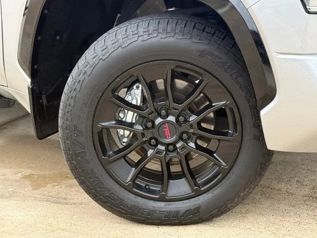 2024 Toyota Tundra Hybrid - Image 2