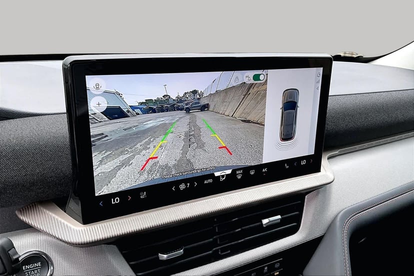 2025 Ford Explorer - Image 28