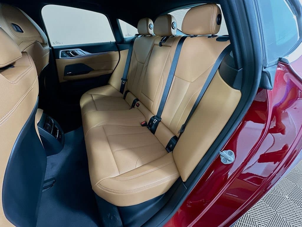 2026 BMW i4 - Image 17