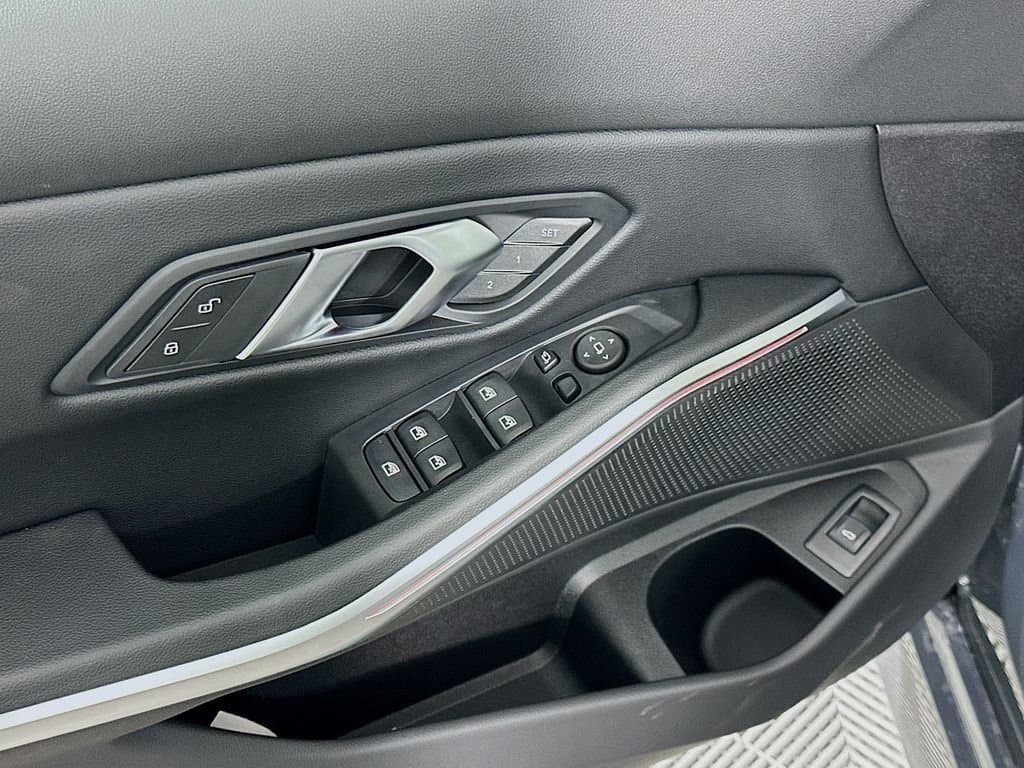 2026 BMW 3 Series - Image 20