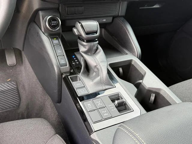 2025 Toyota Land Cruiser - Image 49