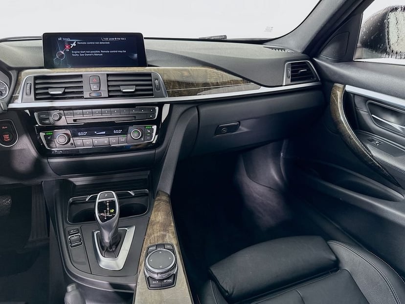 2016 BMW 3 Series - Image 23