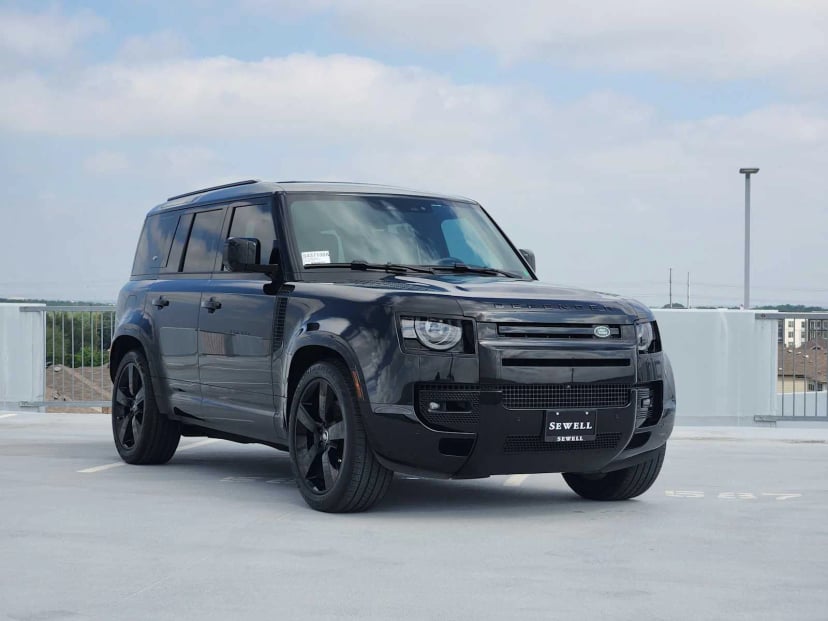 2024 Land Rover Defender - Image 3