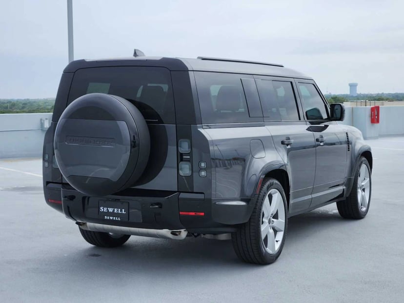 2026 LAND ROVER Defender 130 - Image 5