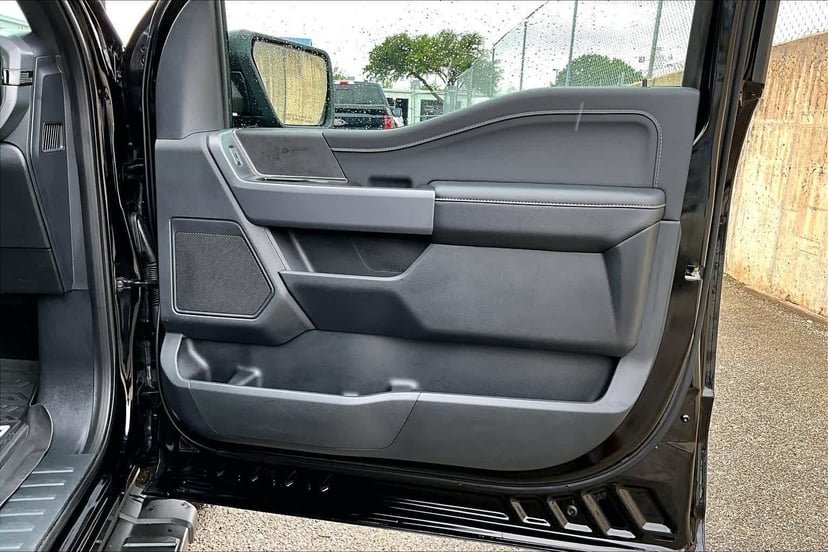 2025 Ford F-150 - Image 23