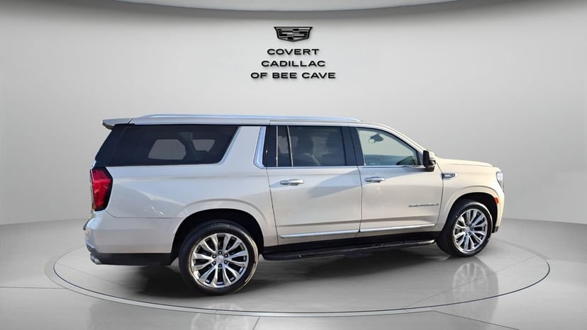 2023 GMC Yukon XL - Image 10