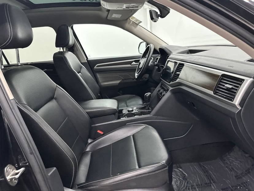 2022 Volkswagen Atlas - Image 24