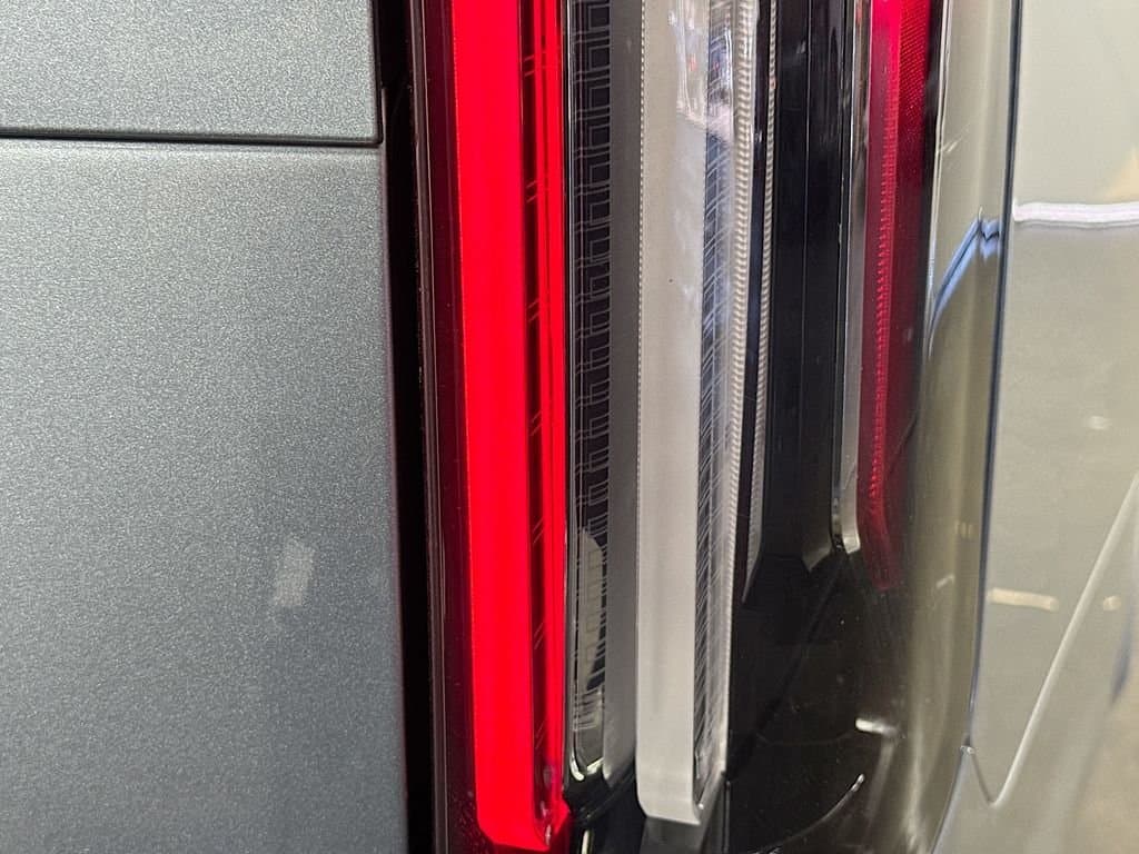 2023 CADILLAC Escalade - Image 37