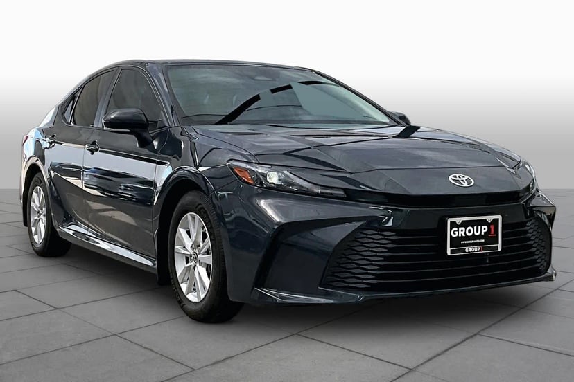2026 Toyota Camry - Image 2