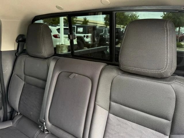 2022 Nissan Frontier - Image 26