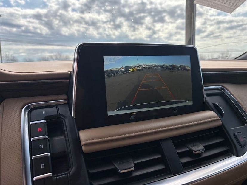 2023 Chevrolet Suburban - Image 19