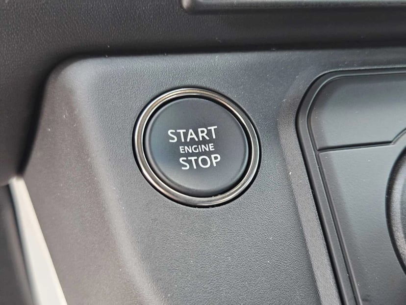 2026 LAND ROVER Defender 110 - Image 19