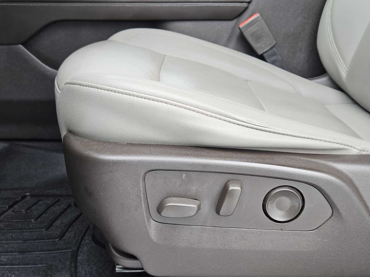 2022 Chevrolet Tahoe - Image 21