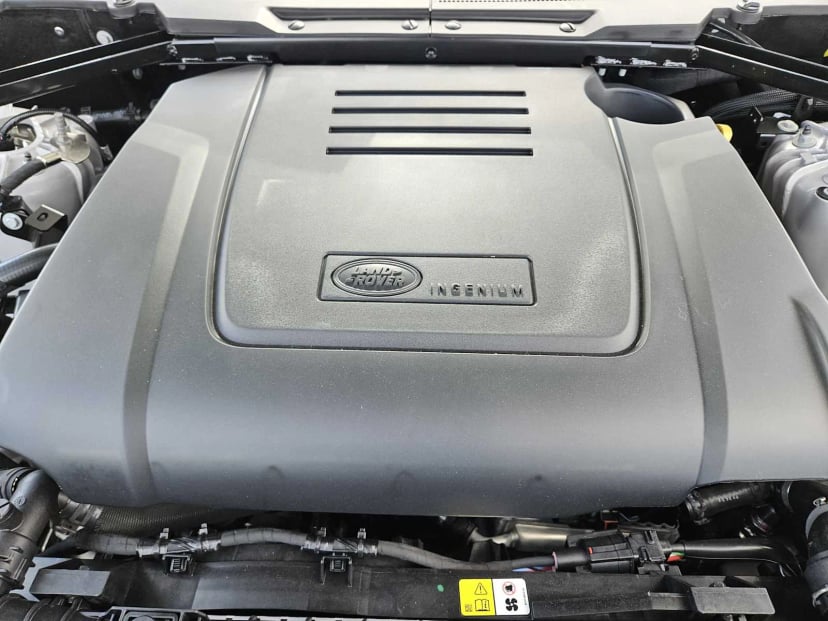 2026 LAND ROVER Defender 110 - Image 30