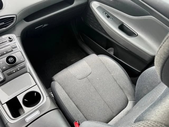 2023 Hyundai Santa Fe - Image 26