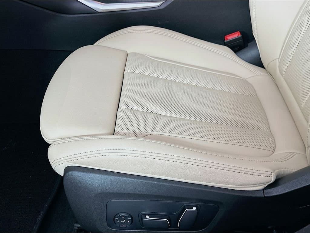 2026 BMW 3 Series - Image 21