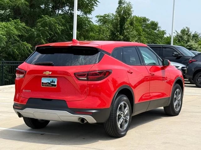 2025 Chevrolet Blazer - Image 4