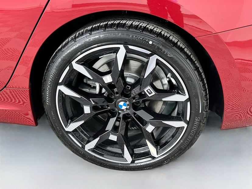2026 BMW 3 Series - Image 23