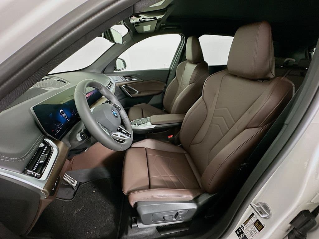 2025 BMW X1 - Image 16