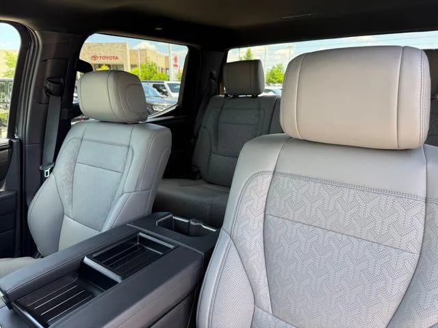 2025 Toyota Tundra - Image 39