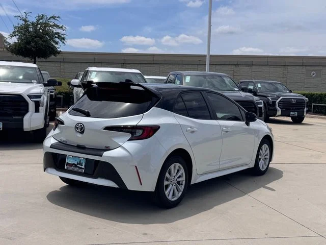 2026 Toyota Corolla Hatchback - Image 5