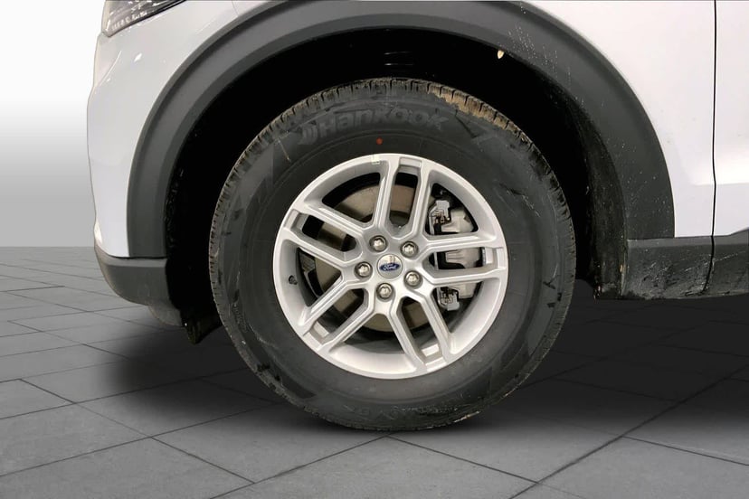 2026 Ford Explorer - Image 9