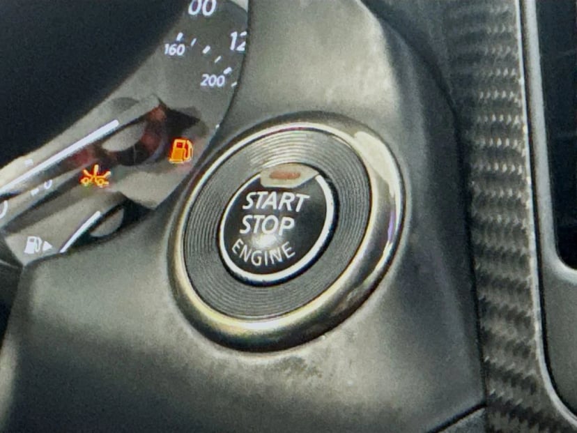 2021 INFINITI Q60 - Image 21
