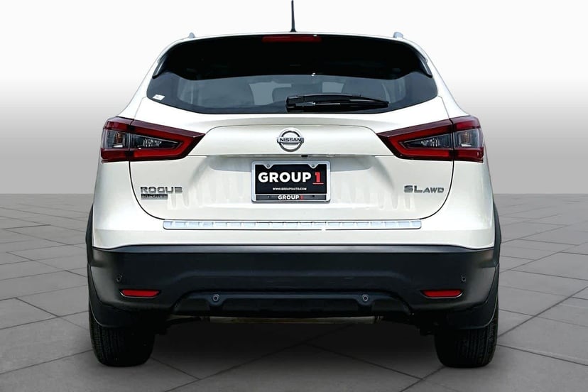 2022 Nissan Rogue Sport - Image 5