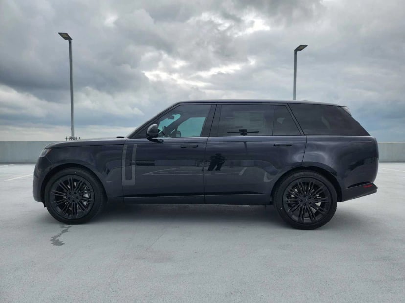 2026 LAND ROVER Range Rover - Image 4