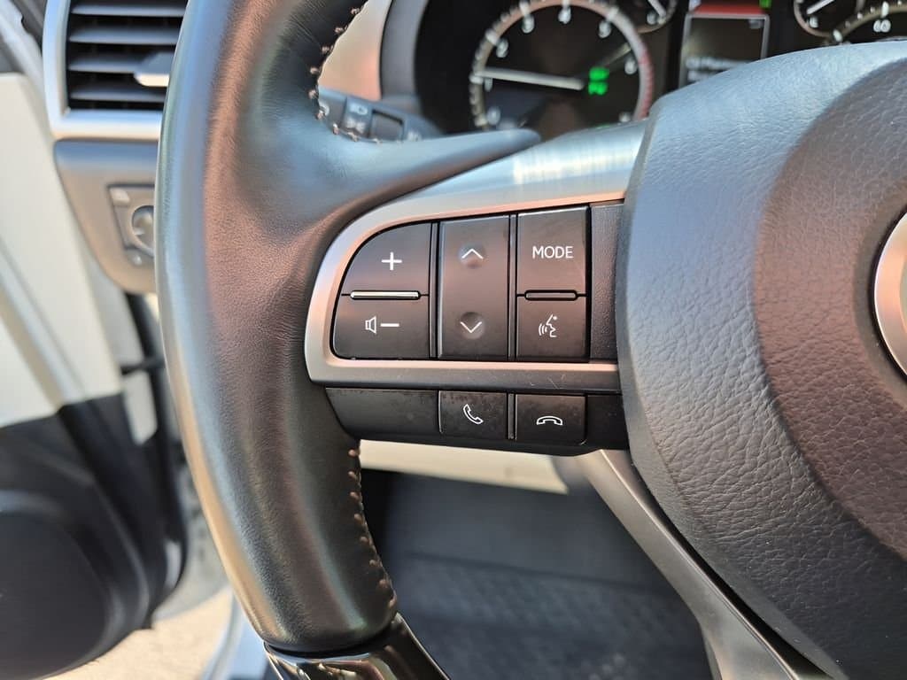 2023 Lexus GX - Image 34