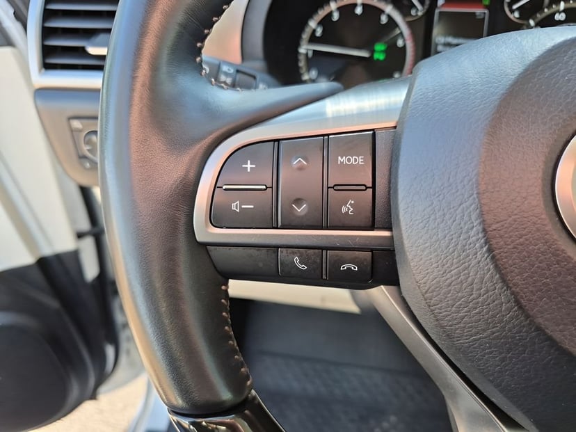 2023 Lexus GX - Image 34