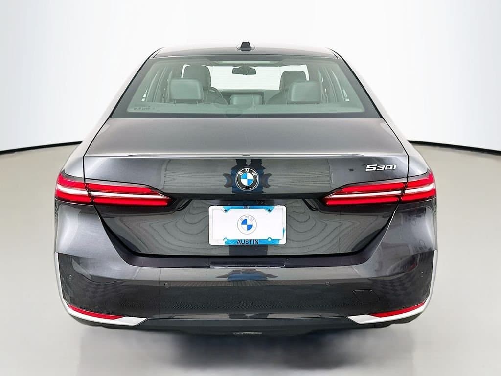 2025 BMW 5 Series - Image 6