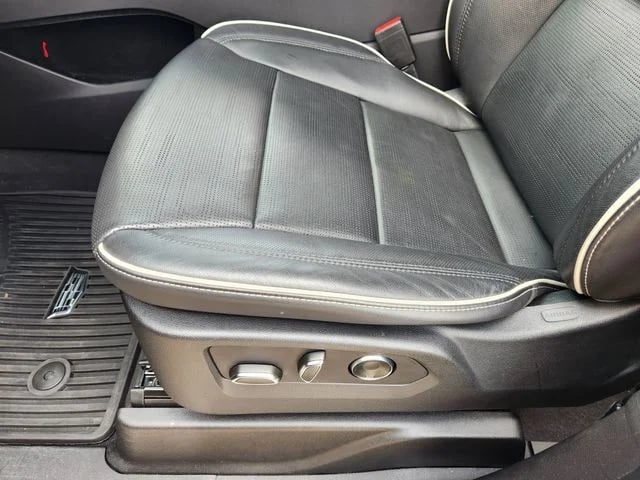 2021 Cadillac Escalade - Image 23