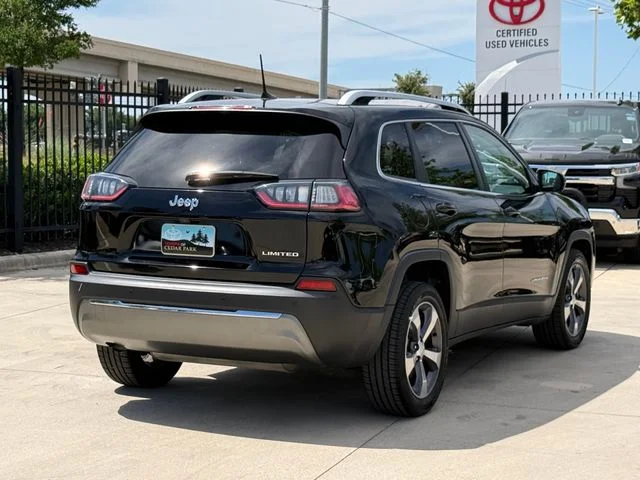 2019 Jeep Cherokee - Image 5