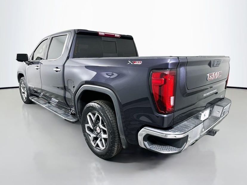 2023 GMC Sierra 1500 - Image 7