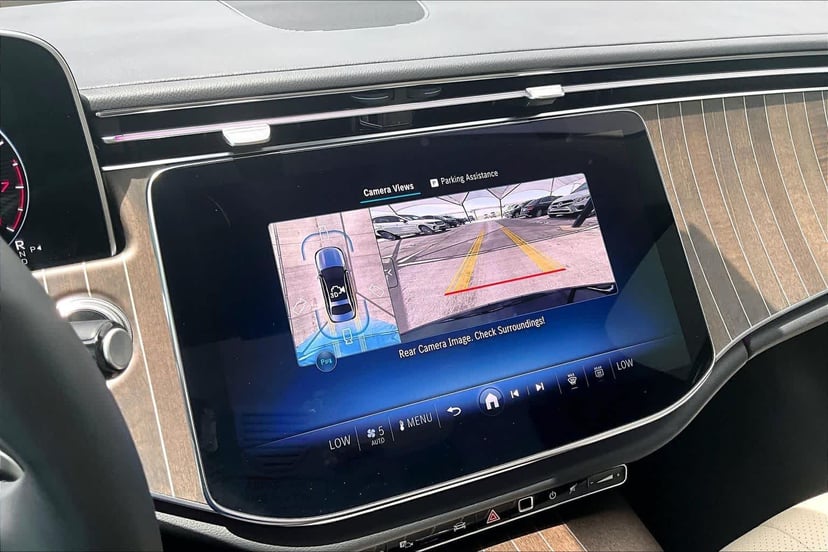2026 Mercedes-Benz E 350 - Image 26