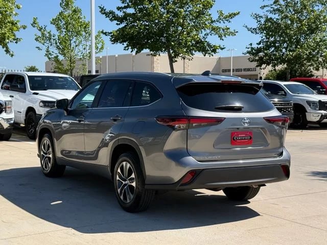 2025 Toyota Highlander - Image 3