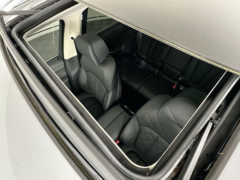 2024 BMW X7 - Image 22