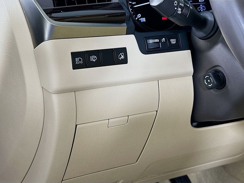 2018 Lexus LX - Image 10