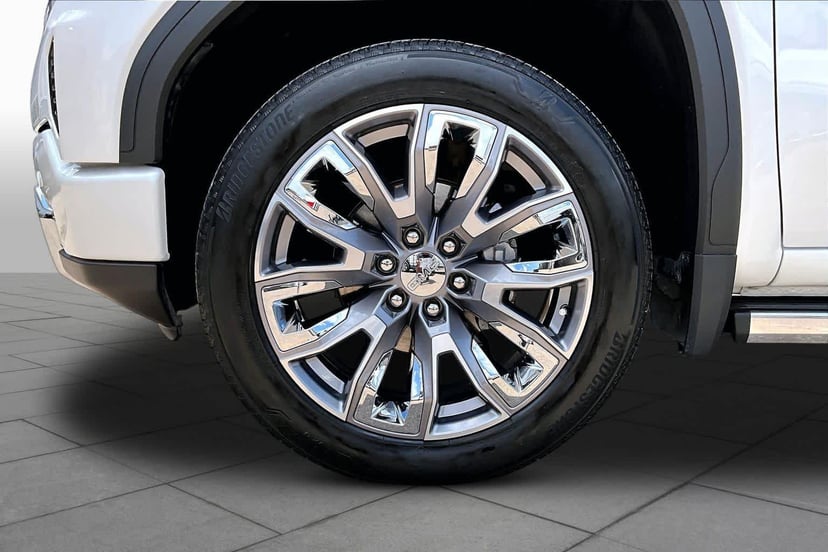 2024 GMC Sierra 1500 - Image 13