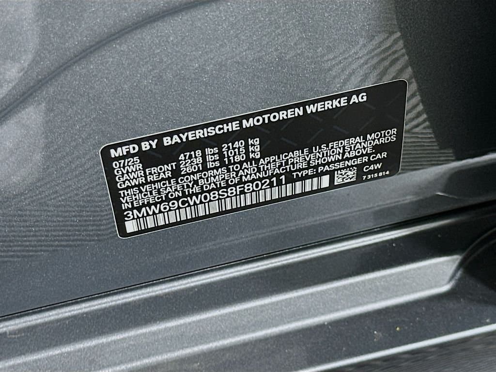 2025 BMW 3 Series - Image 24