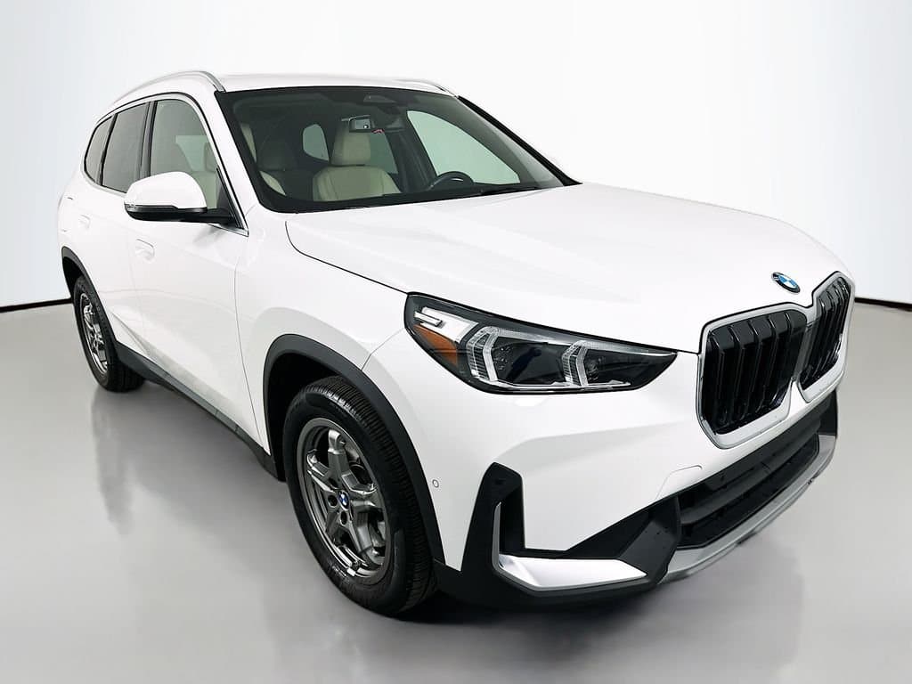 2023 BMW X1 - Image 3