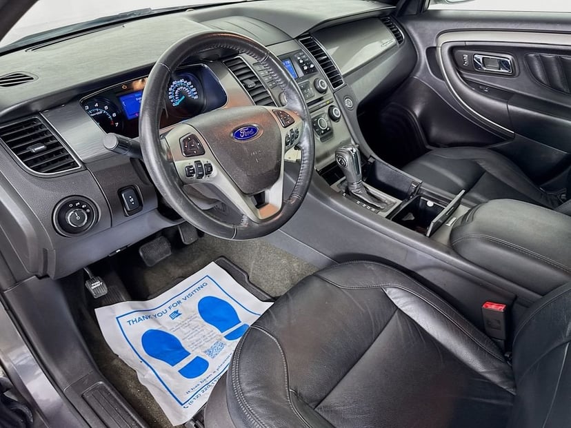 2013 Ford Taurus - Image 10