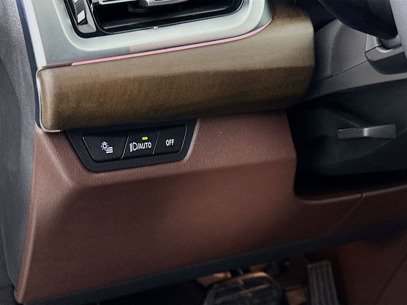 2025 BMW X1 - Image 10
